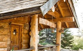 Les Cabanes Du Saleve